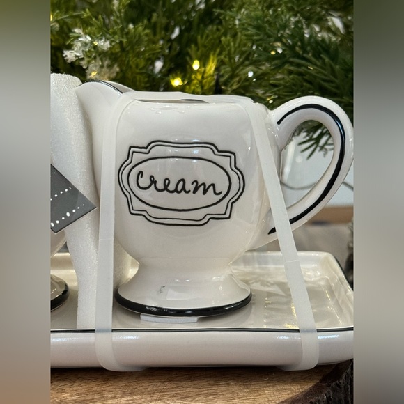 ✨ Brand NEW w/Tags Rae Dunn Cream and Sugar Set w/Tray ✨ - Picture 4 of 14